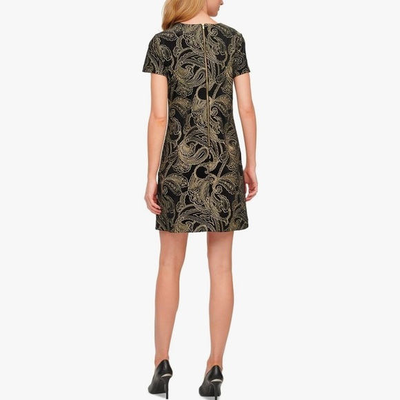 NEW Calvin Klein Womens Short Sleeve Embroidered Velvet Shift Dress Size 6 NWT - Picture 2 of 9